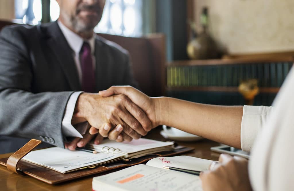 ¿Cómo mejorar la toma de decisiones en una empresa?