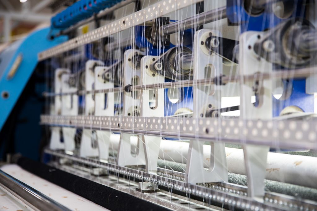 En el sistema de producción pull, cada etapa del proceso produce solo lo que su “cliente” (interno o externo) demanda